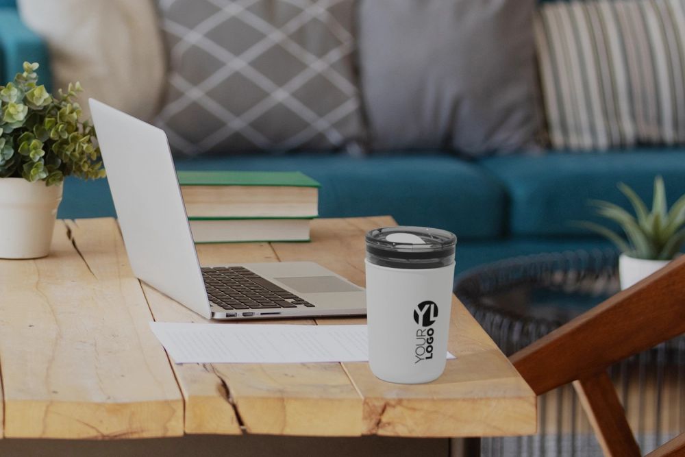 N�knek aj�nd�k: legyen praktikus �s mutat�s.